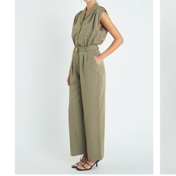 English Factory PLEATED SLEEVELESS JUMPSUIT Size S - Picture 2 of 6